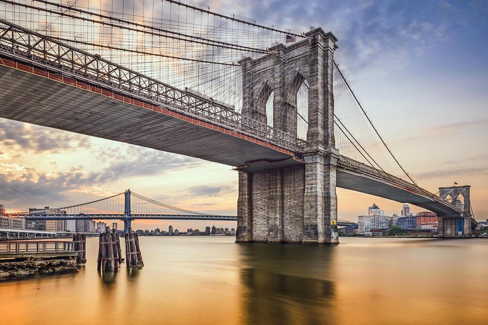 Brooklyn Bridge in York - Hey!USA