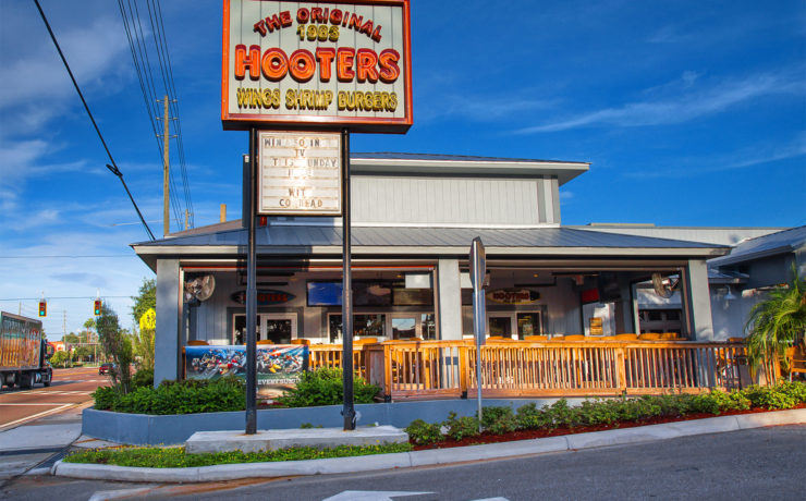De eerste Hooters vestiging in Clearwater, Florida