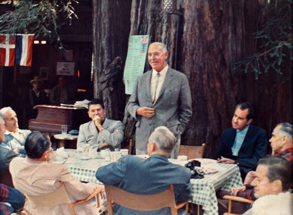 Prominente (ex)presidenten Ronald Reagan en Nixon tijdens een bijeenkomst van Bohemian Grove