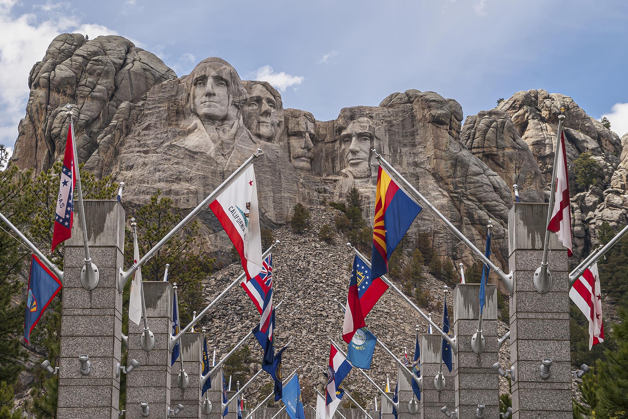 mount-rushmore-vlaggen Mount Rushmore