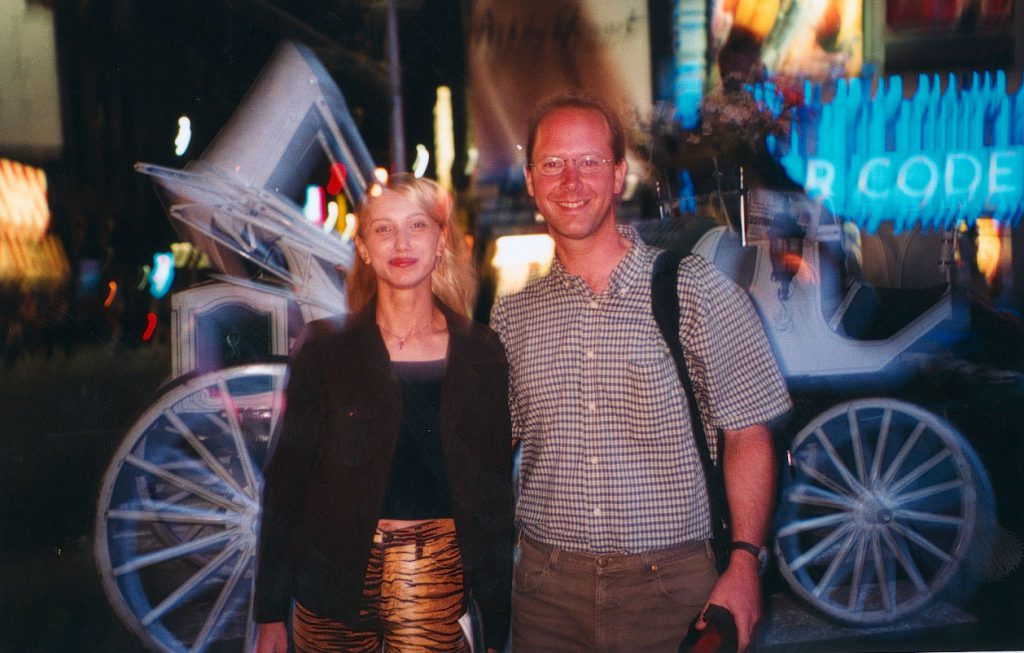 Evan en Kamila op Times Square in 2001