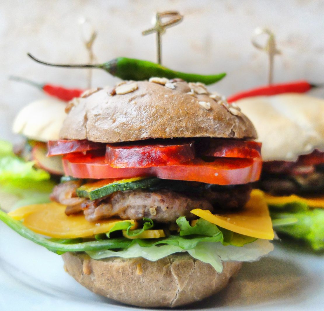 De spicy chorizo cheeseburger van Smashburger