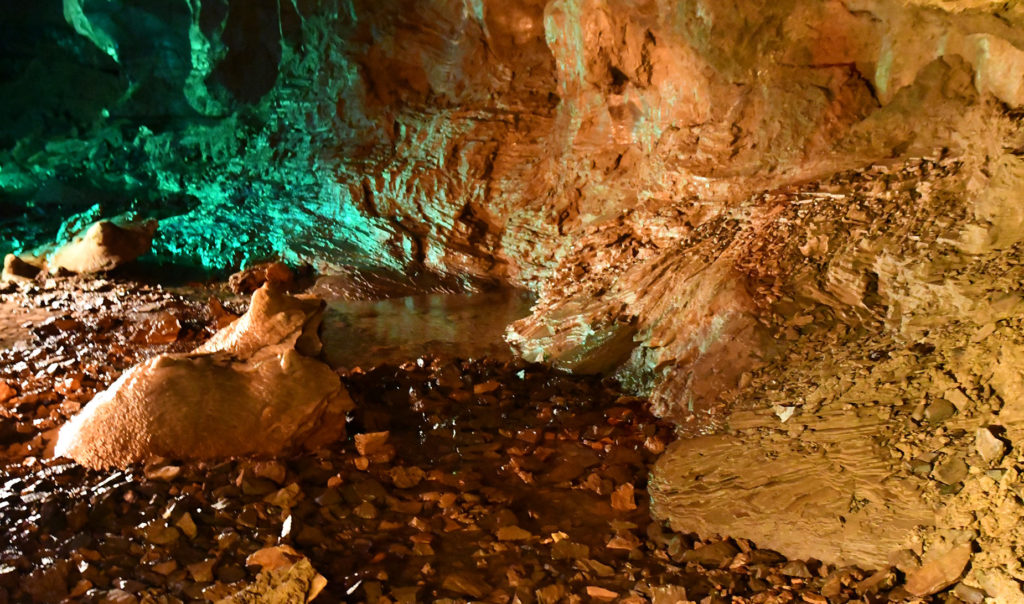 Howe Caverns