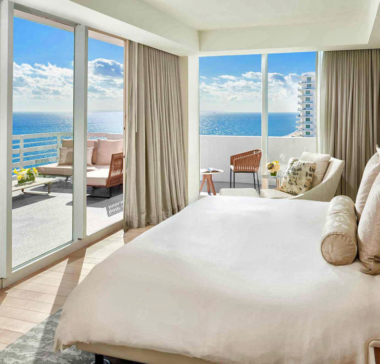 Een kamer met zeezicht in het beroemde Fontainebleau resort in Miami Beach