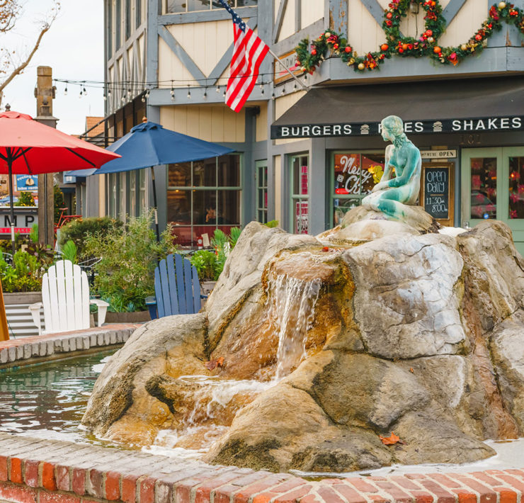 Kleine zeemeermin in Solvang in Californie