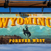 Bord met 'Welcome to Wyoming'