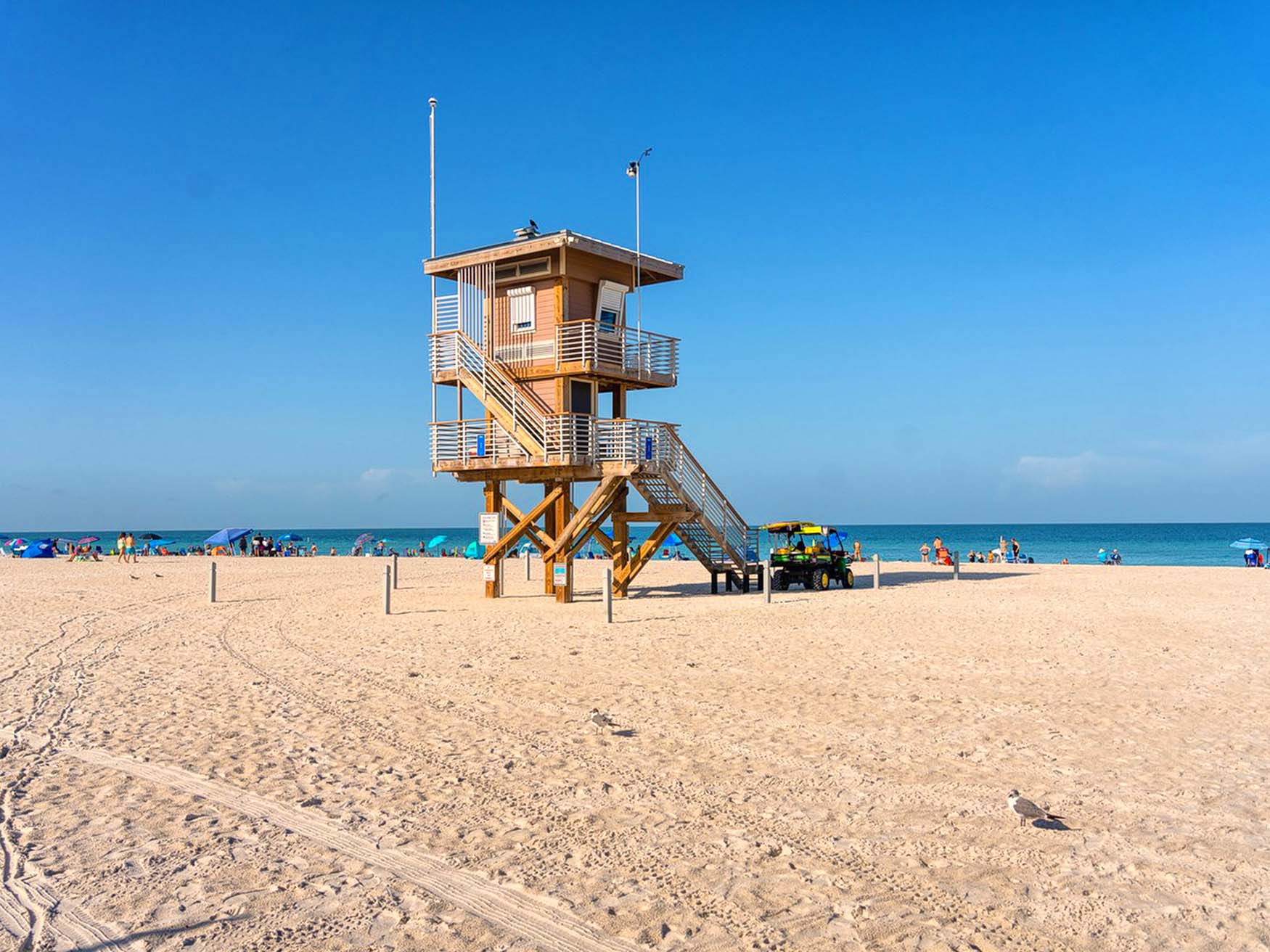 De strandwachttoren van Holmes Beach in Bradenton De strandwachttoren van Holmes Beach in Bradenton