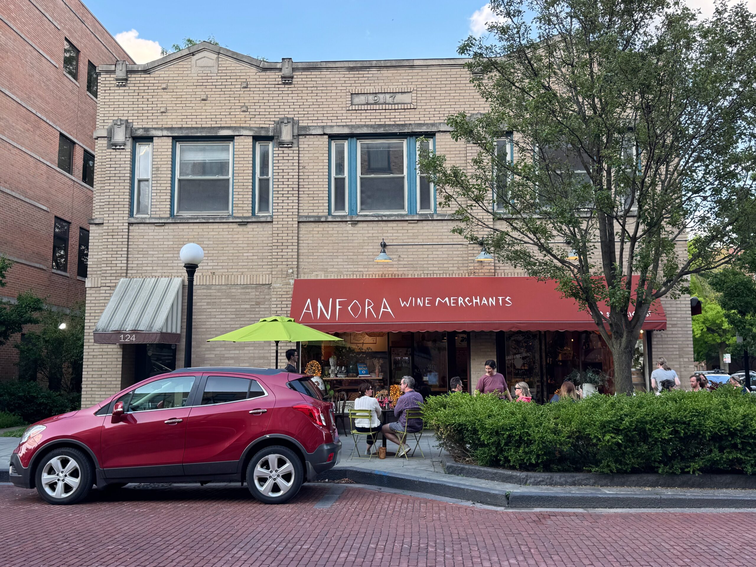 Anfora wijnbar in Oak Park, Chicago Anfora wijnbar in Oak Park, Chicago