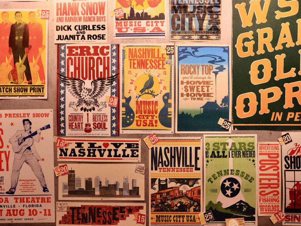 Vintage Nashville concert posters met onder andere Elvis